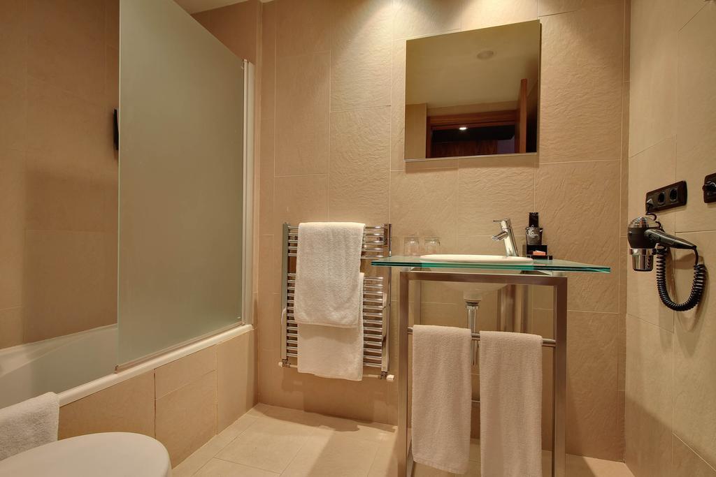 Chambre Double avec Lit d'Appoint